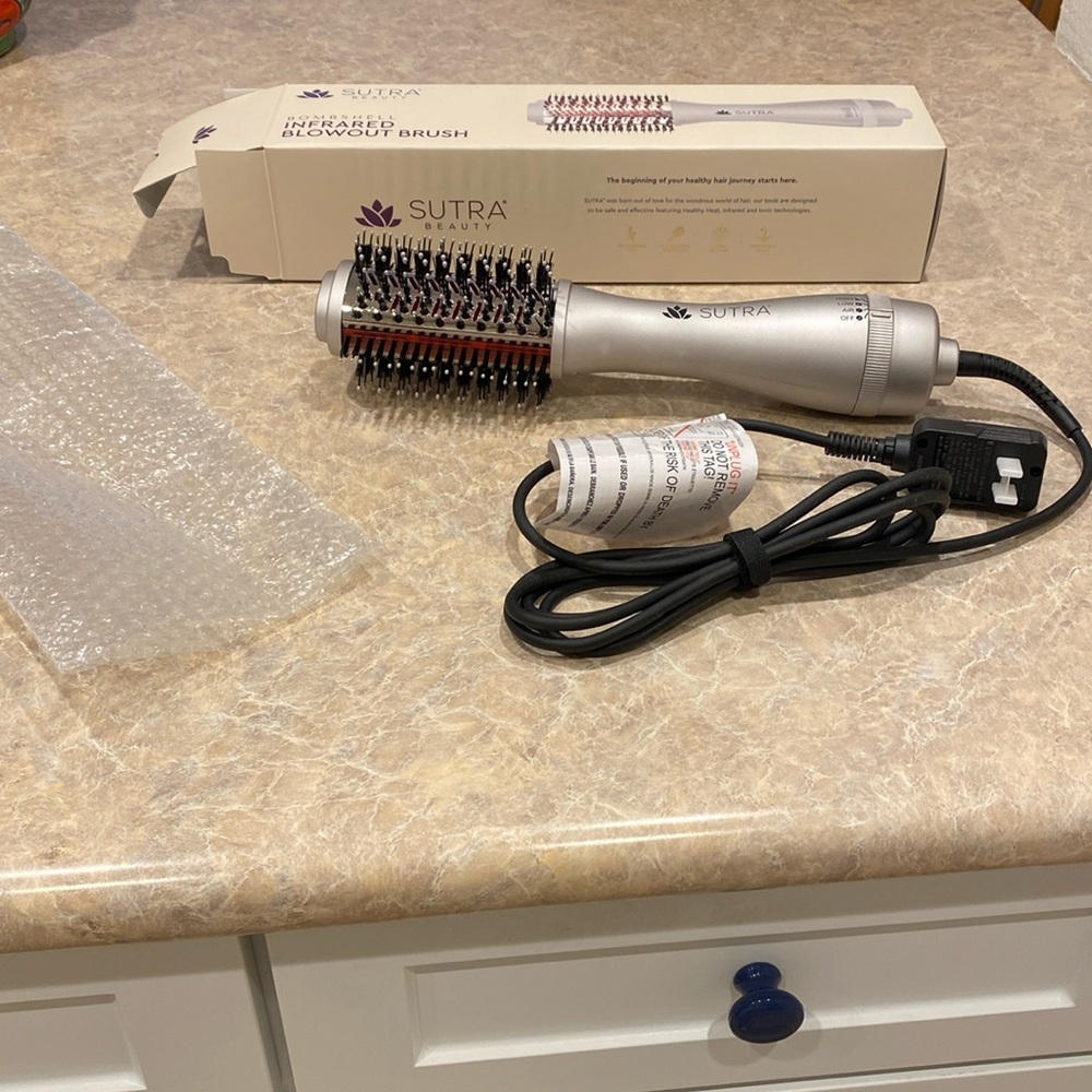 Sutra Infrared Blowout Brush